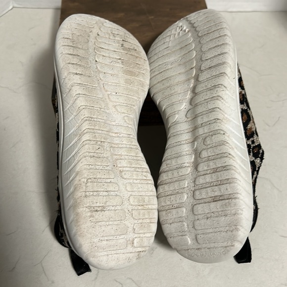 Sketchers Air Cooled Memory Foam Sneaker - Picture 10 of 11